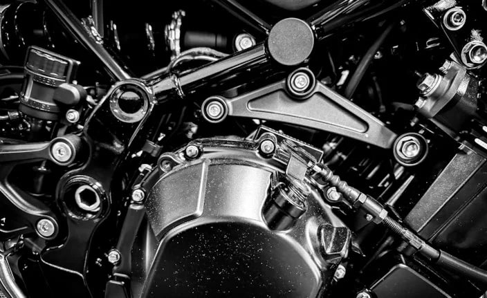 Serviceverkstaden hos JE68 Motorcycles AB