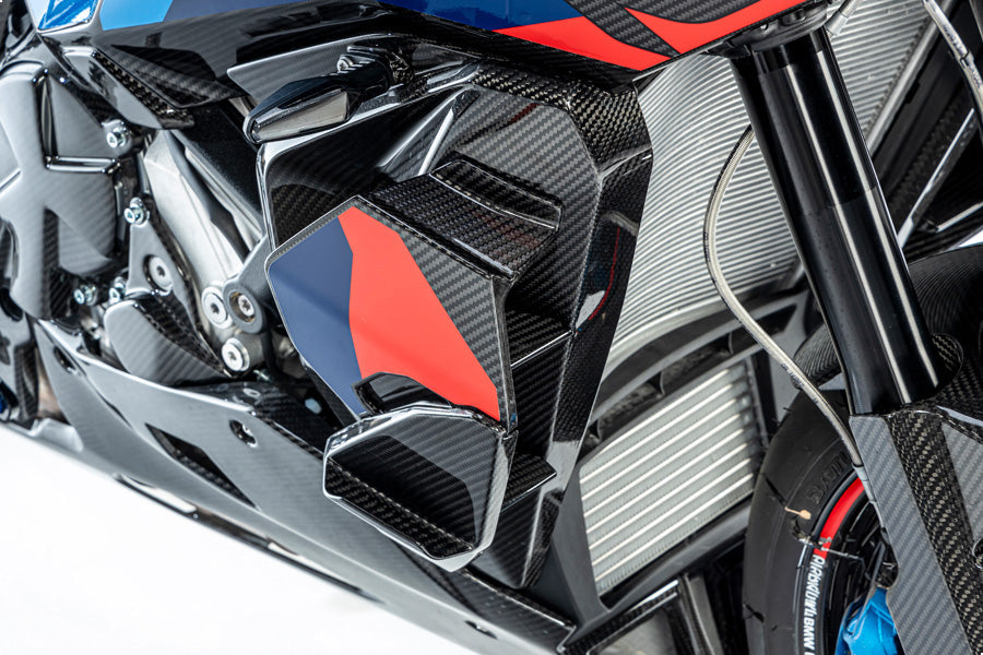 Ilmberger kolfiberkåpa vattenkylare + winglet-fäste M 1000 XR höger