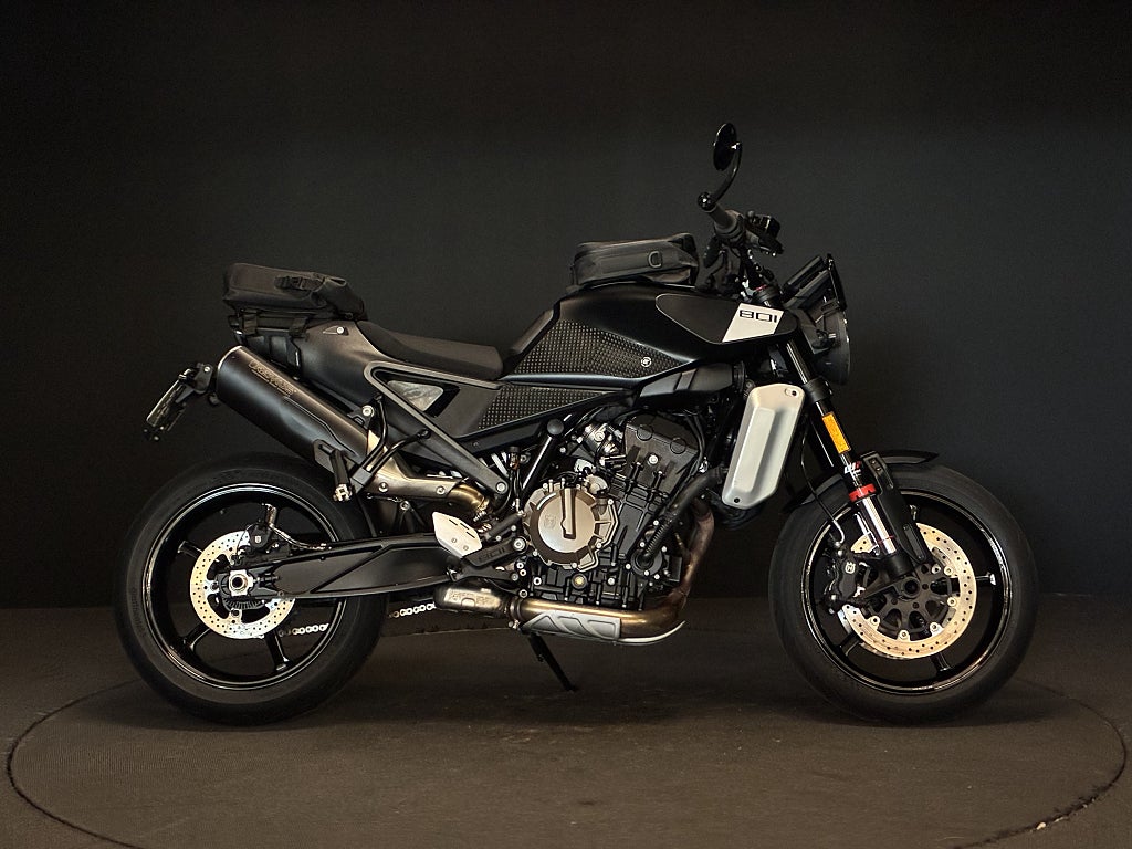 Husqvarna Svartpilen 801 2024