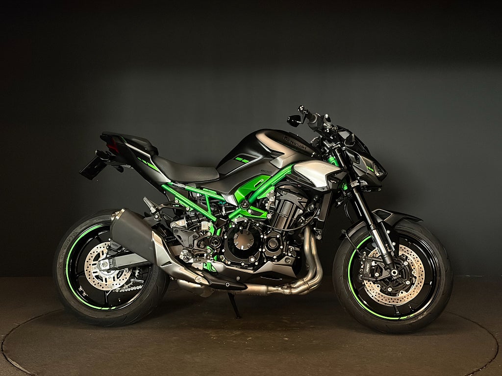 Kawasaki Z900 A2 2025