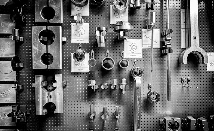 SKADOR OCH FÖRSÄKRINGSÄRENDEN