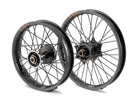 KTM Bakhjul 18 tum, komplett