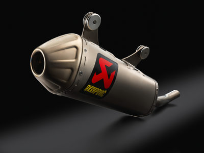 Akrapovic-slip-on-silencer