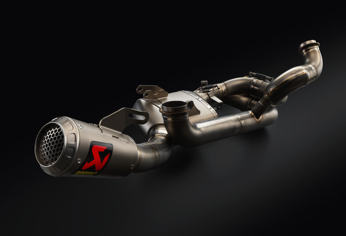Akrapovi# kit #Evolution Line#