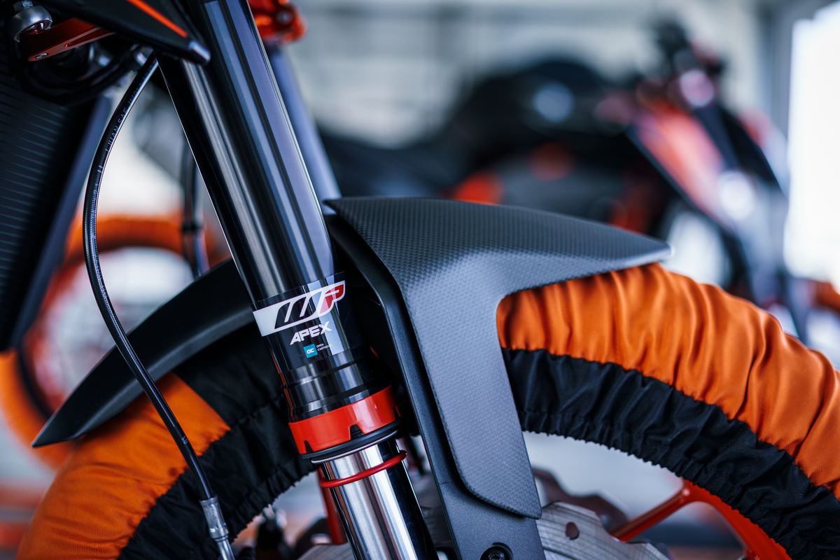 KTM Framskärm kolfiber