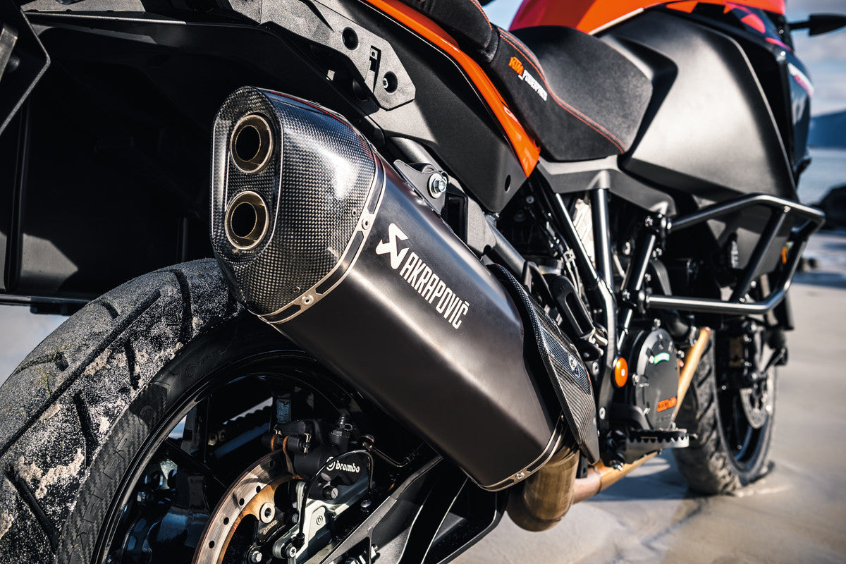 AKRAPOVIC SLIP-ON SILENCER