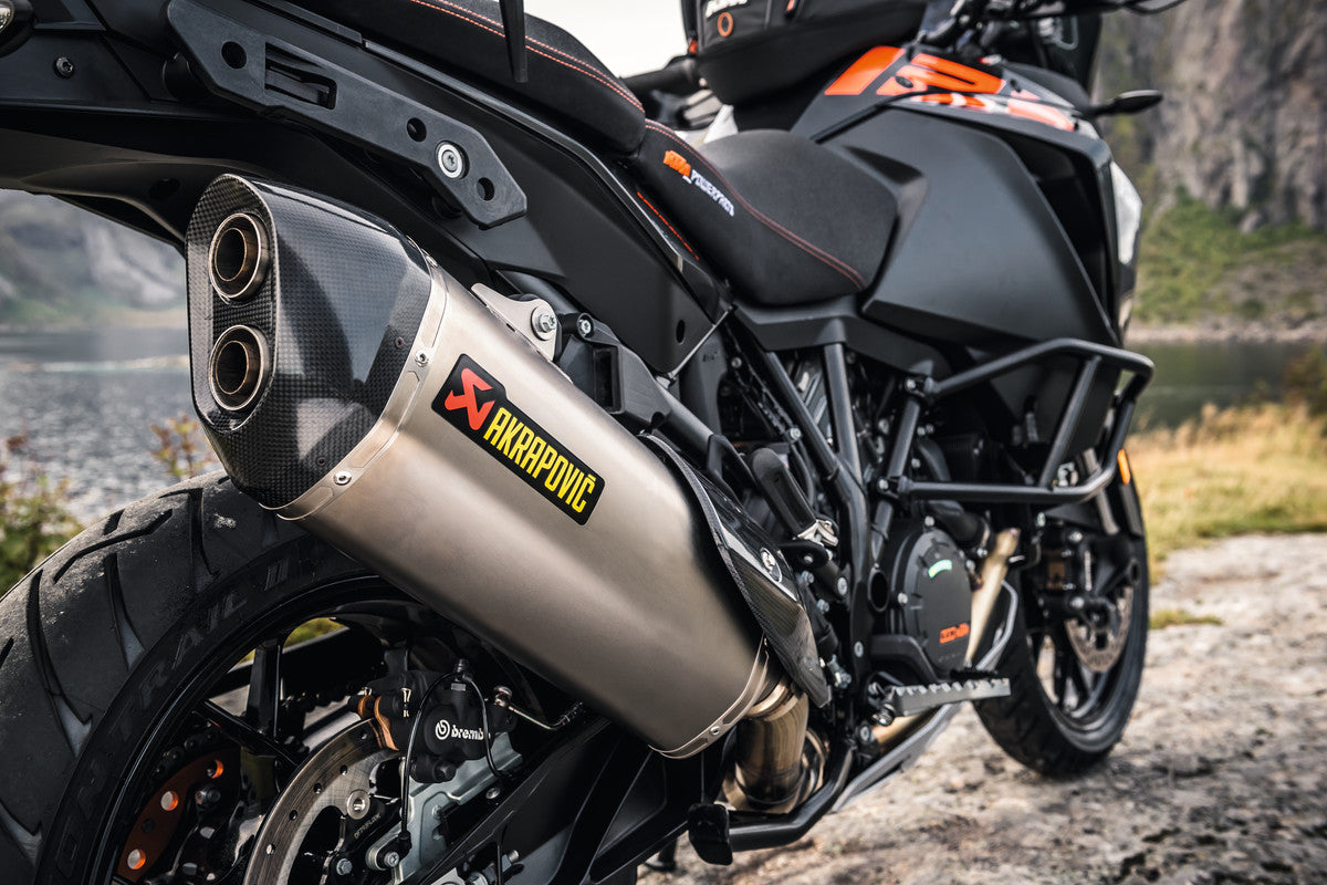 AKRAPOVIC SLIP-ON SILENCER