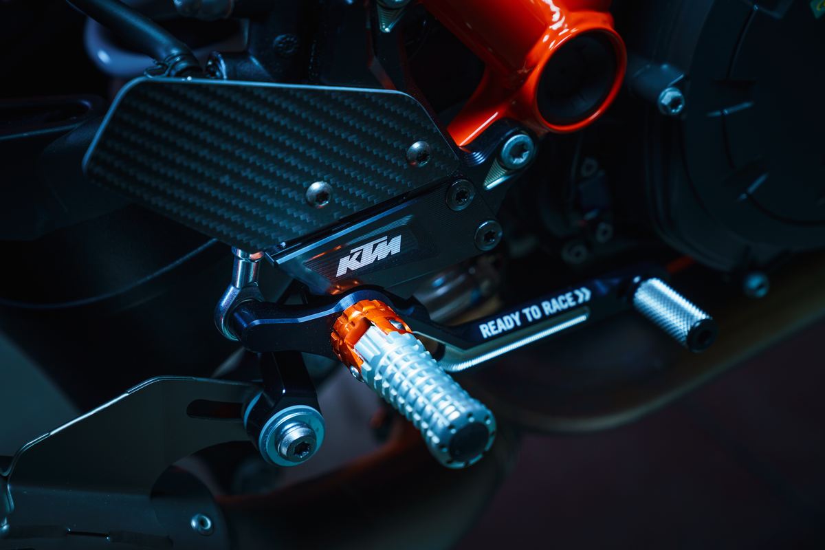 KTM Fotpinne justerbar, komplett