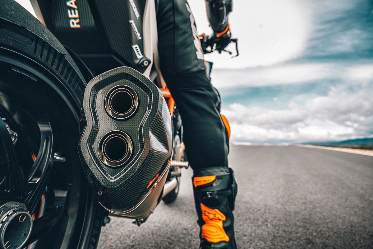 Akrapovi# silencer
