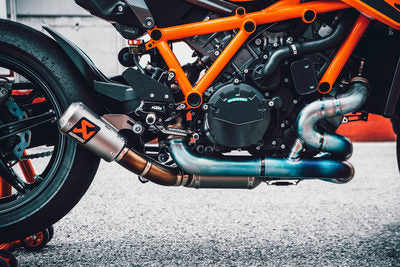 Akrapovi# kit #Evolution Line#