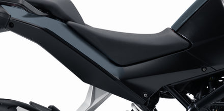 KTM Övre sidokåpa höger